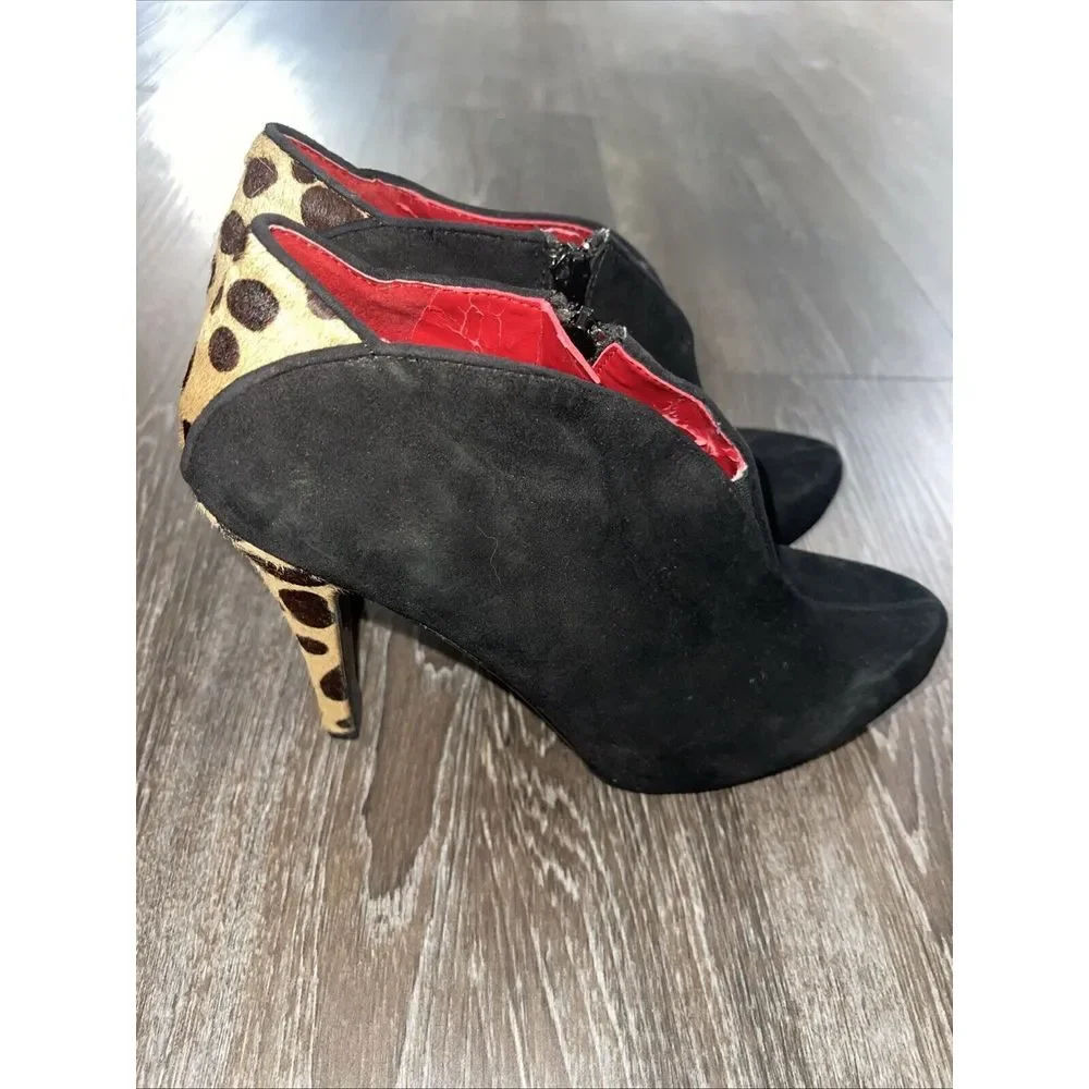 Nine West Size 6M Round Toe Leopard Print Black Fur  Stiletto Heels Pump 3